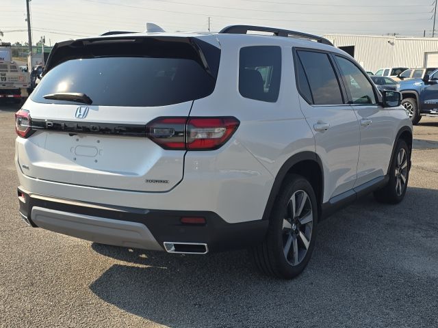 2025 Honda Pilot Touring photo 4