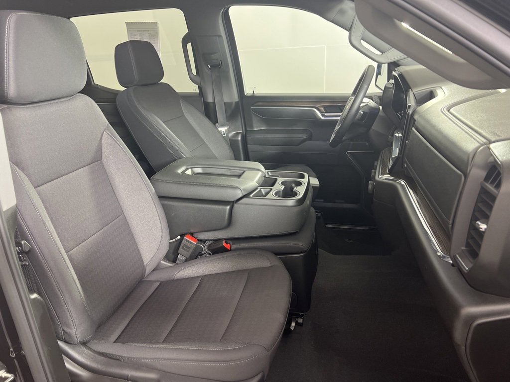 2025 Chevrolet Silverado 1500 LT photo 19