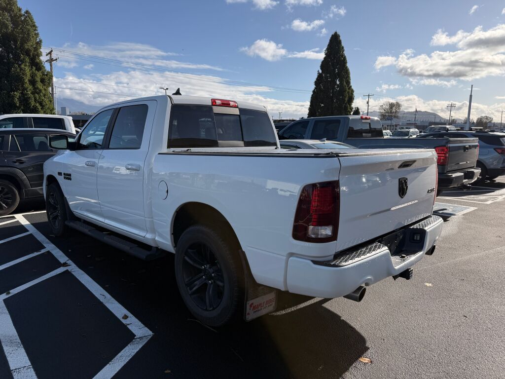 2018 Ram 1500 Sport photo 2
