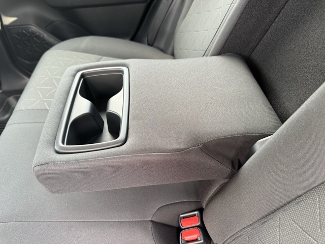 2022 Toyota RAV4 XLE photo 28