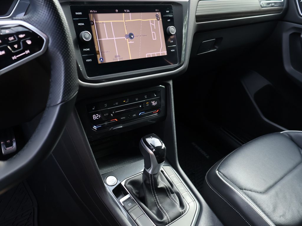 2022 Volkswagen Tiguan SEL Premium R-Line photo 41