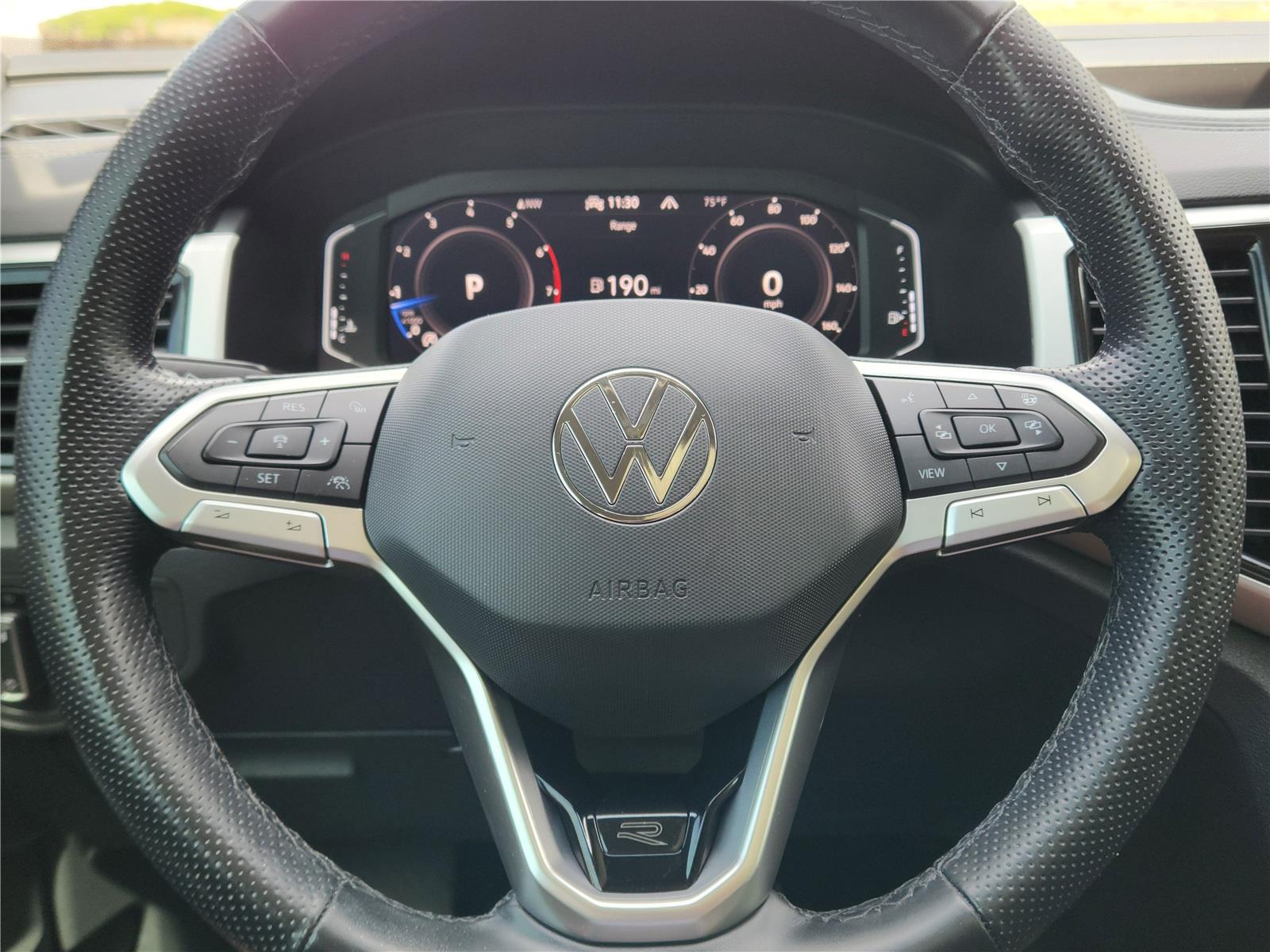 2022 Volkswagen Atlas V6 SEL Premium R-Line photo 14