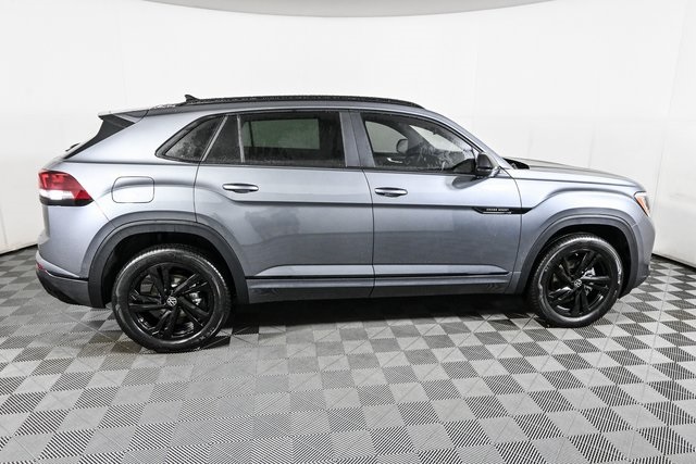2025 Volkswagen Atlas Cross Sport SEL R-Line photo 26