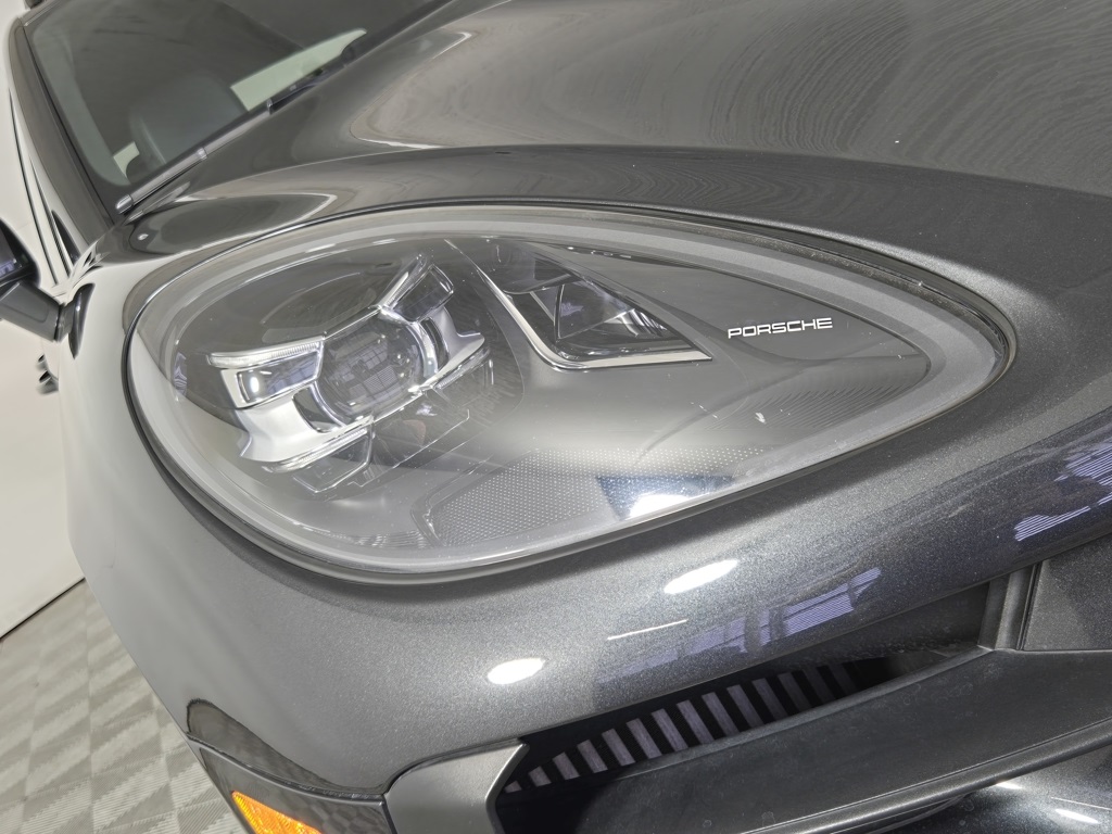 2021 Porsche Macan S photo 10