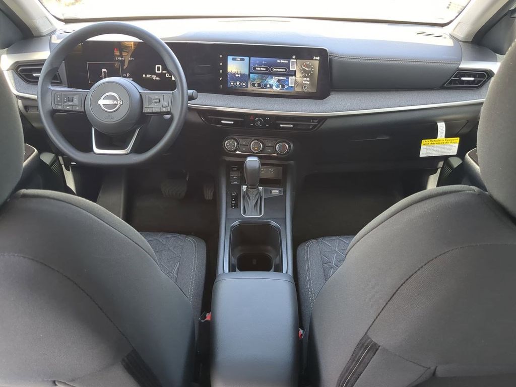 2025 Nissan Kicks SV photo 6