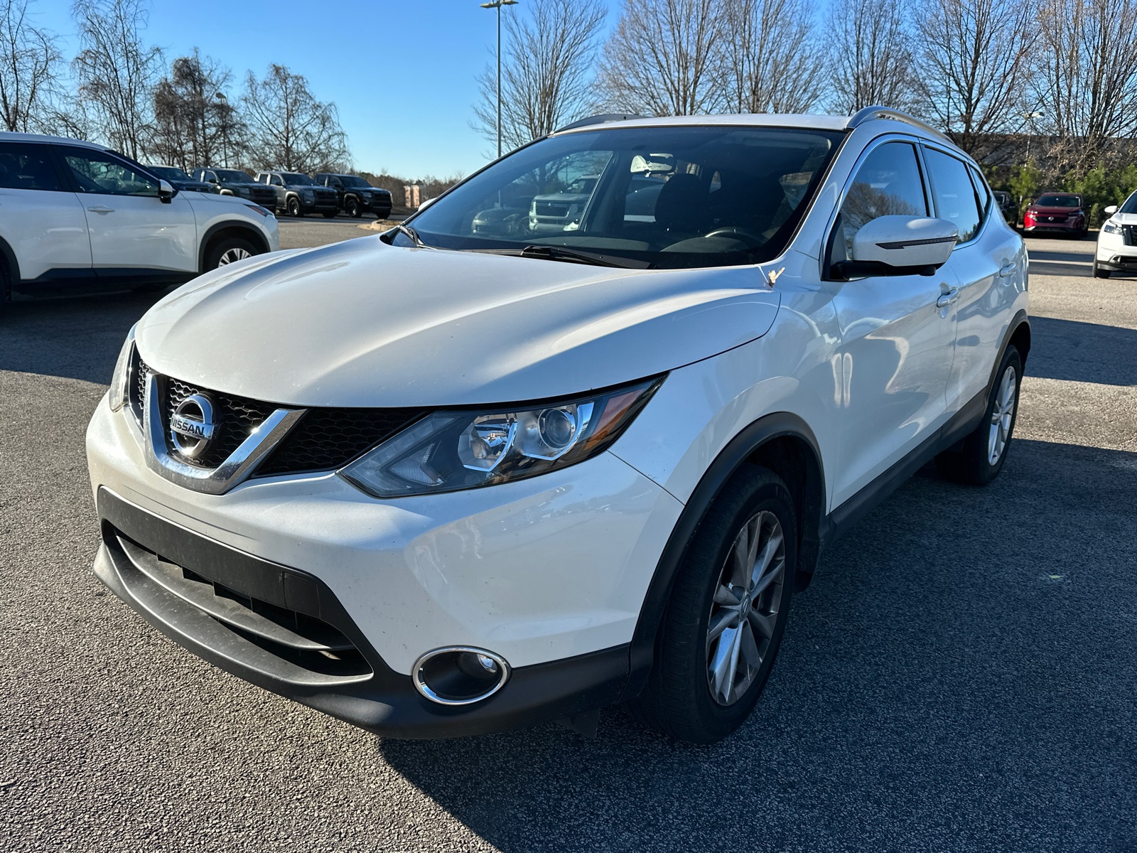2017 Nissan Rogue Sport SV's photo