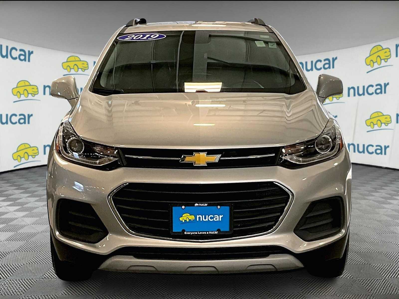 2019 Chevrolet Trax LT photo 2