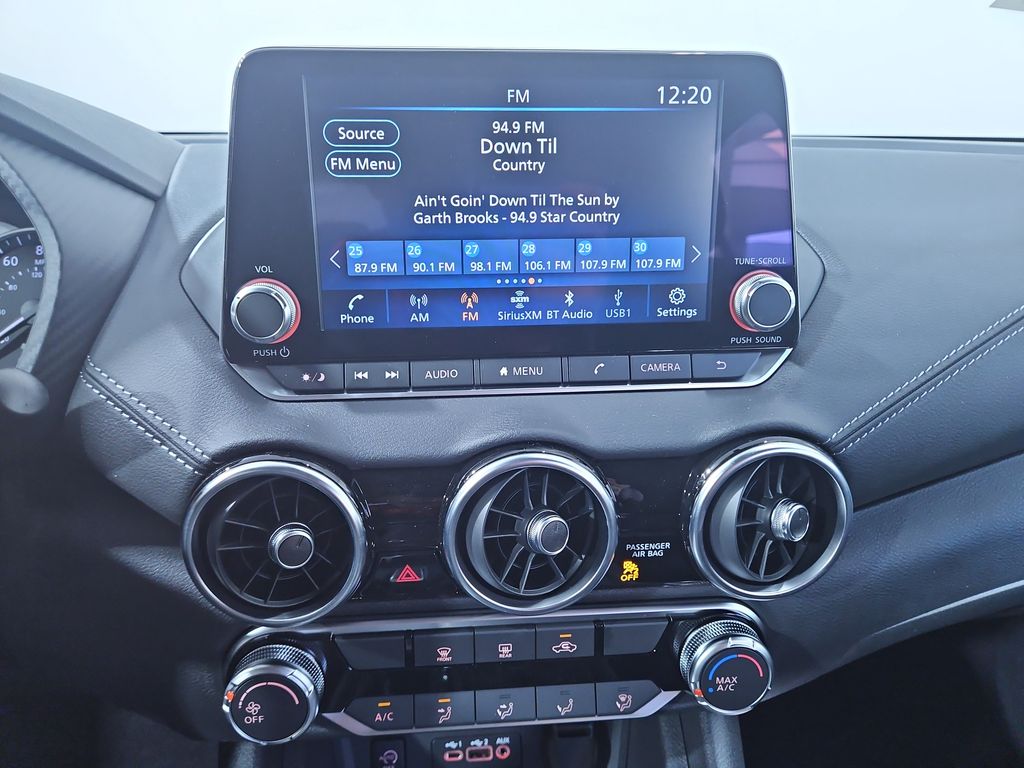 2025 Nissan Sentra SV photo 17