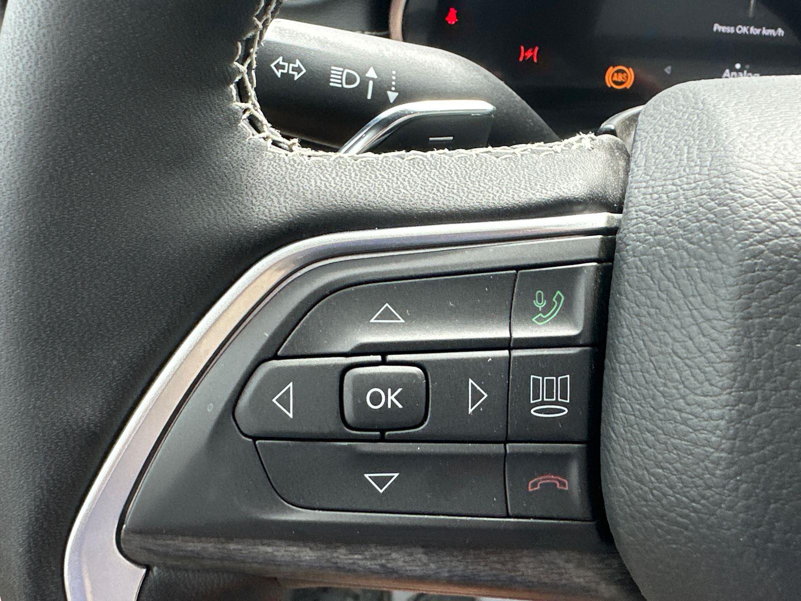 2025 Jeep Grand Cherokee Limited photo 11