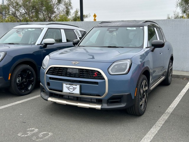 2026 MINI Countryman S's photo