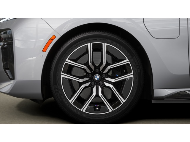 2026 Bmw 750e photo 4