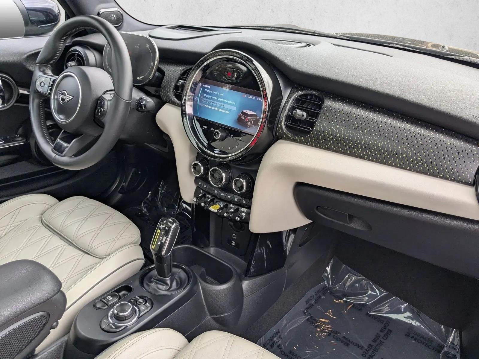 2022 Mini Cooper Hardtop SE photo 18