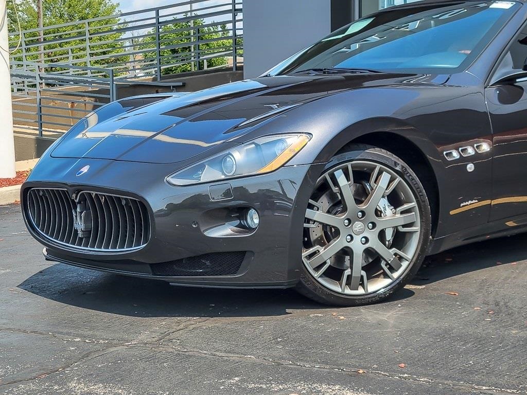 2010 Maserati Granturismo Base photo 2