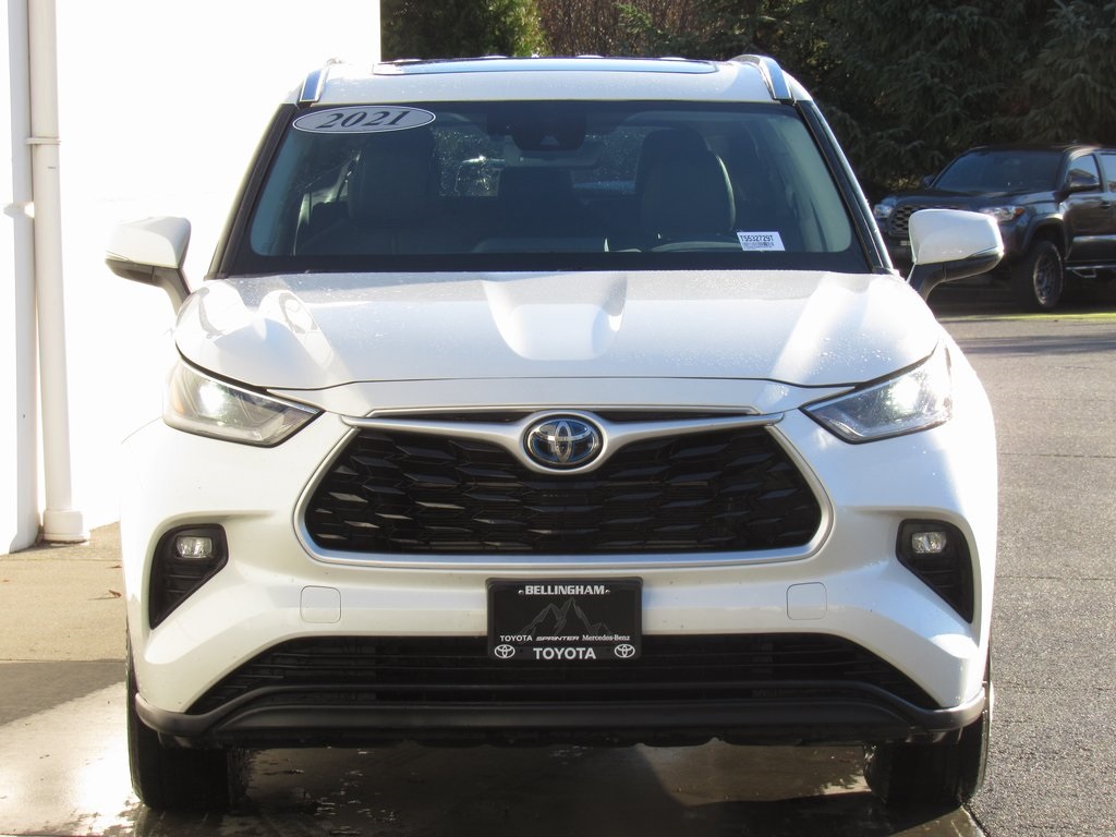 2021 Toyota Highlander Hybrid XLE photo 2