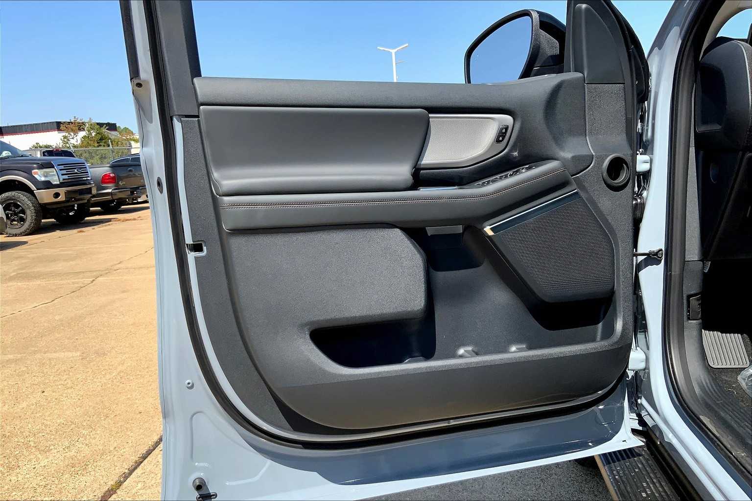 2025 Ford Expedition photo 10
