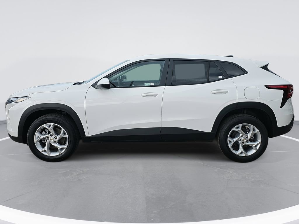 2026 Chevrolet Trax LS photo 3