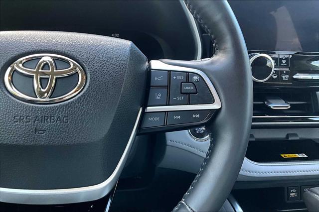 2023 Toyota Highlander Limited photo 24