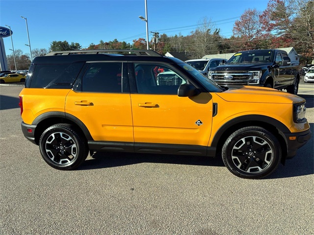 2022 Ford Bronco Sport Outer Banks photo 2