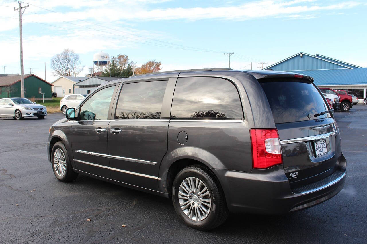 Used 2015 Chrysler Town & Country Touring-L with VIN 2C4RC1CG2FR506795 for sale in Durant, IA
