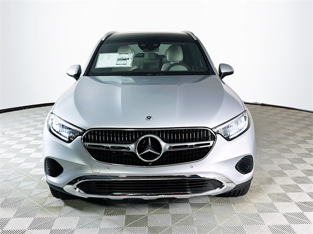 2026 Mercedes Benz GLC 300 photo 2