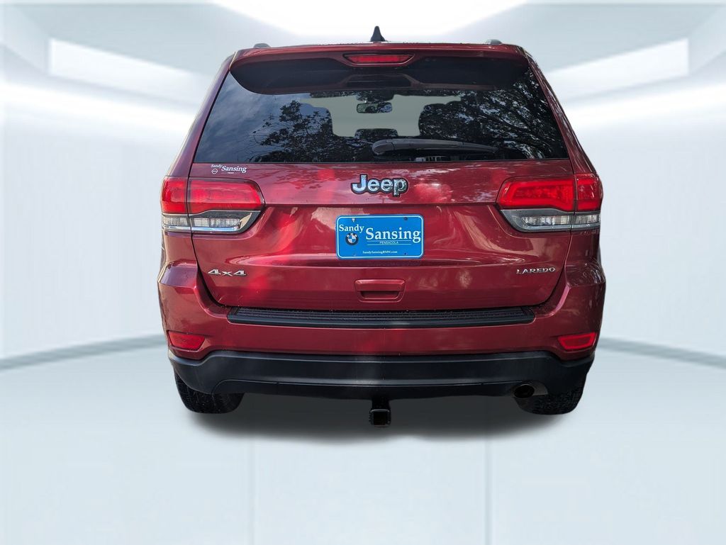 2014 Jeep Grand Cherokee Laredo photo 3