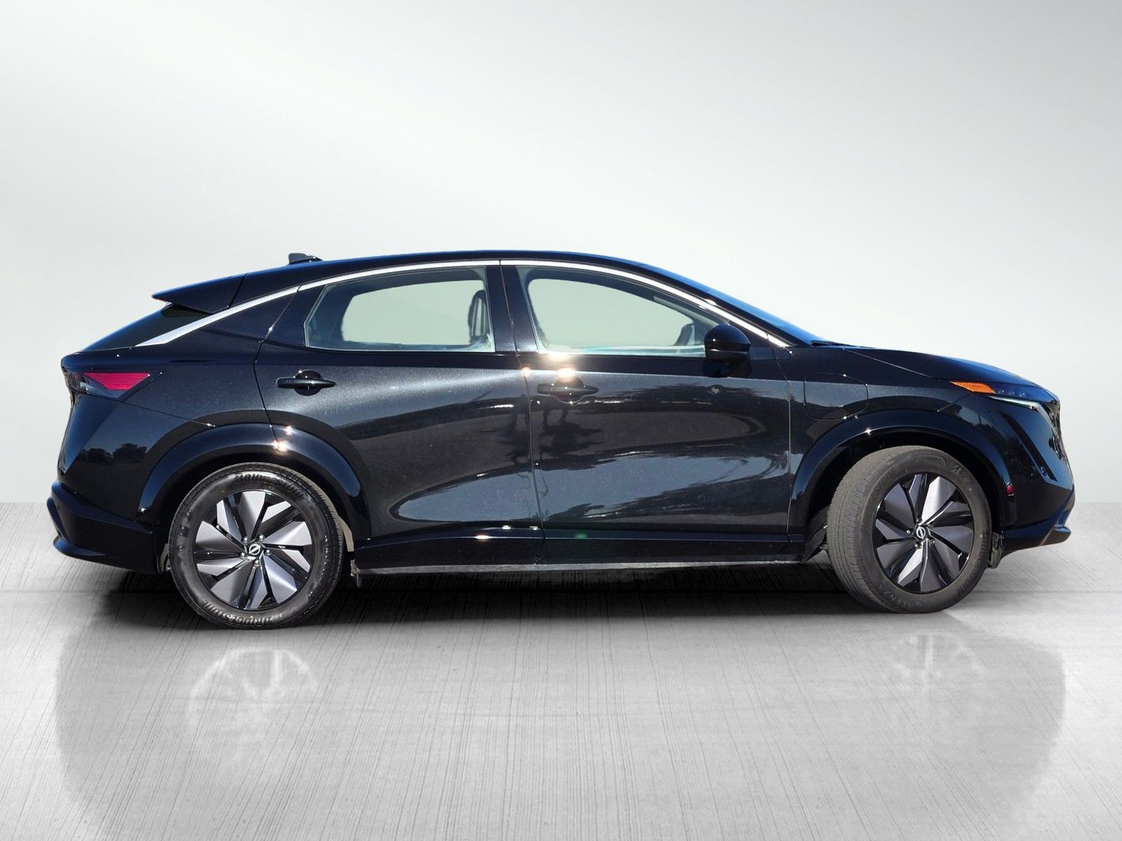 2024 Nissan ARIYA Engage photo 3