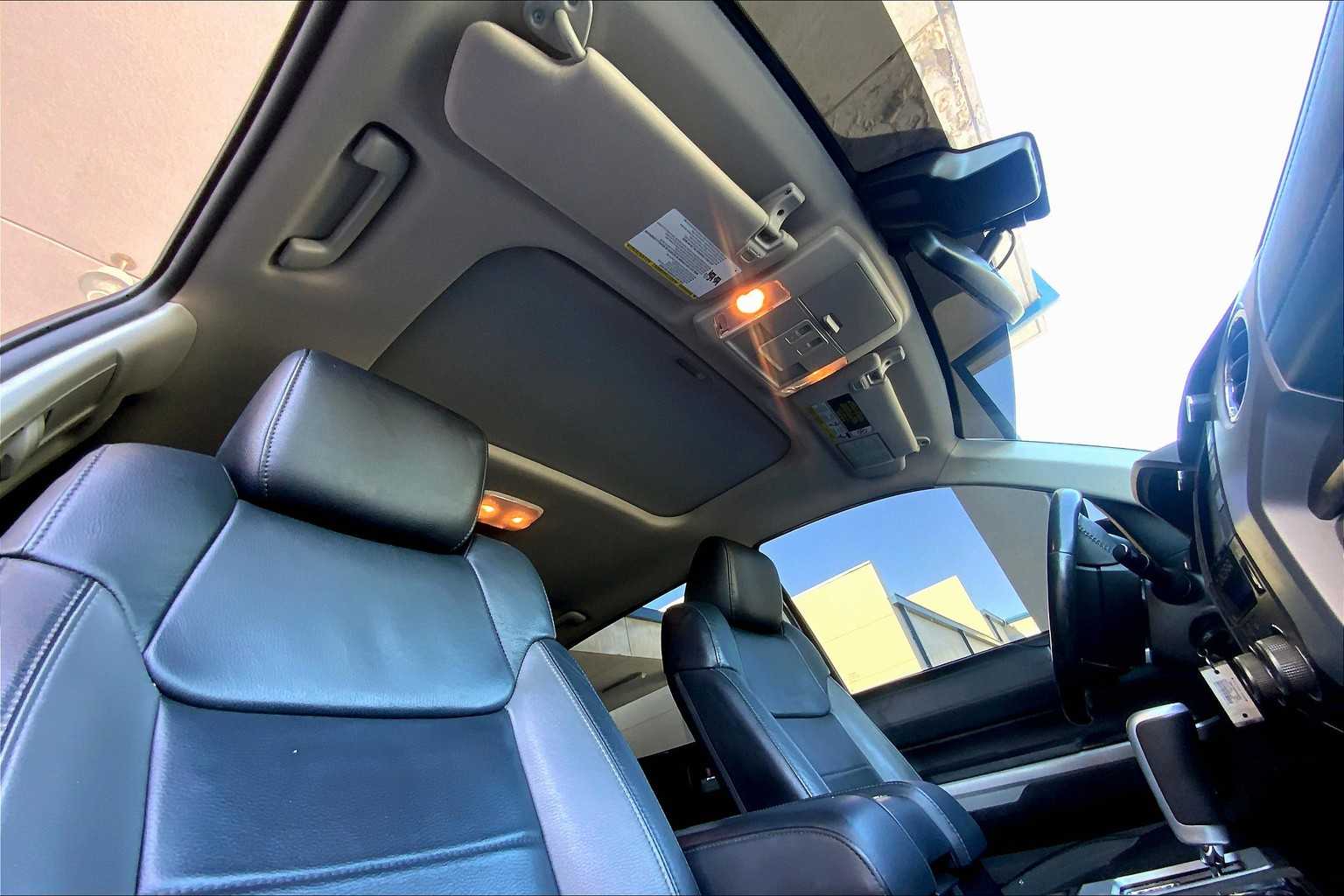 2018 Toyota Tundra Limited CrewMax photo 12