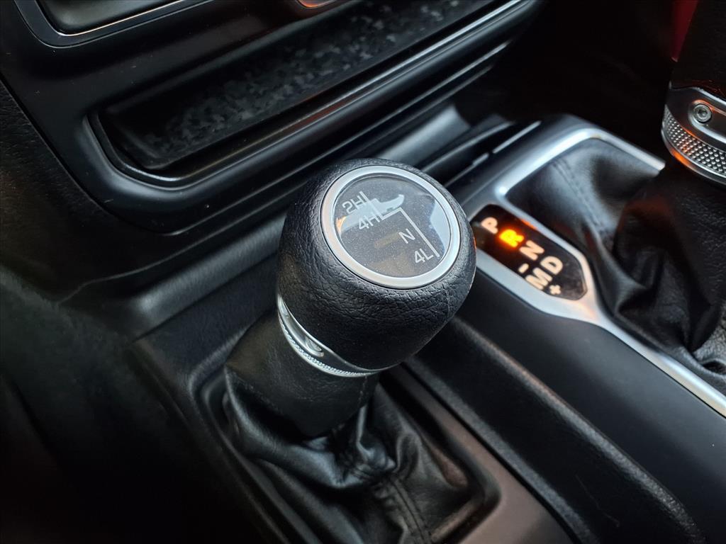 2021 Jeep Wrangler Willys Sport photo 14