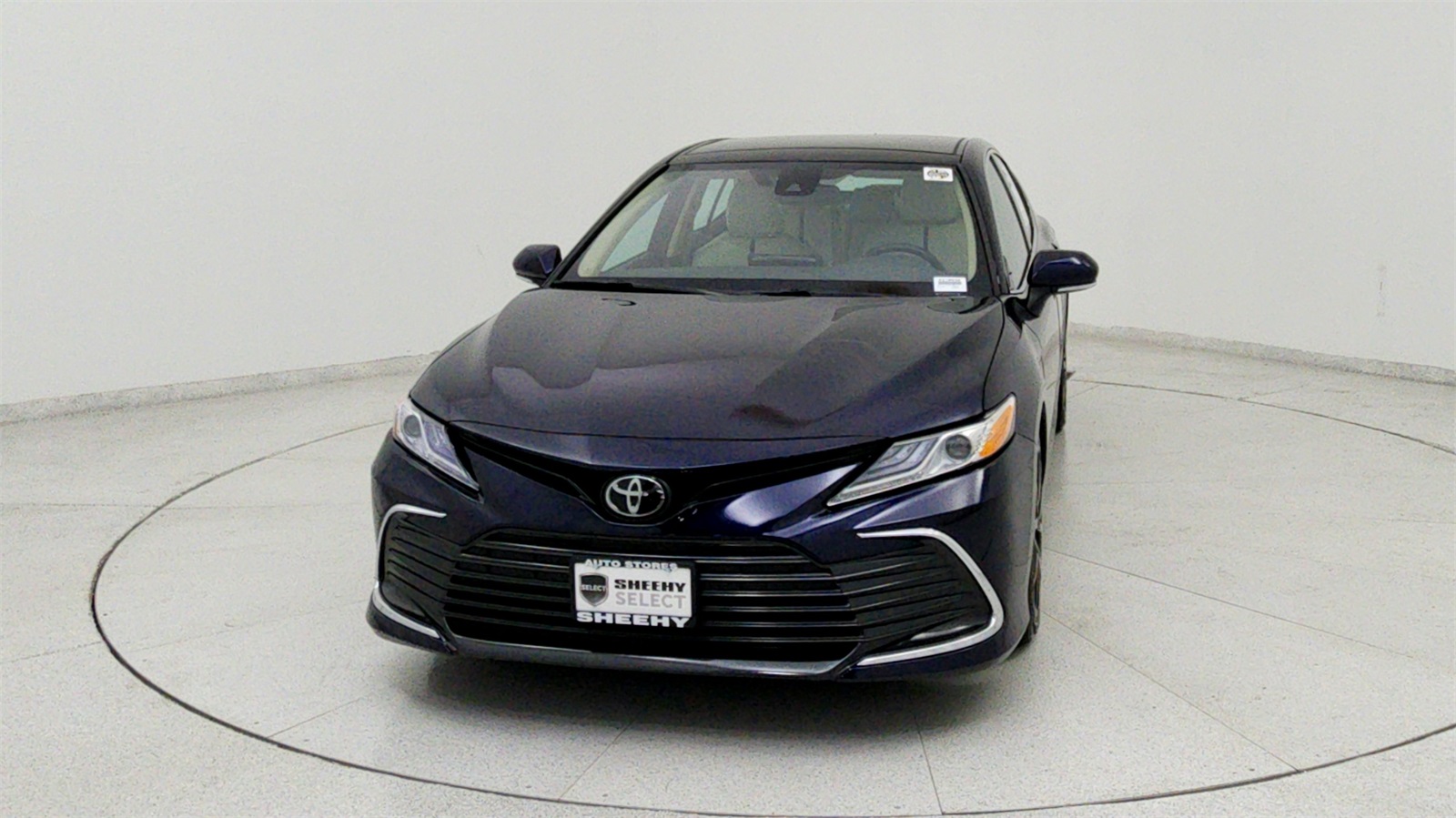 2022 Toyota Camry XLE photo 2