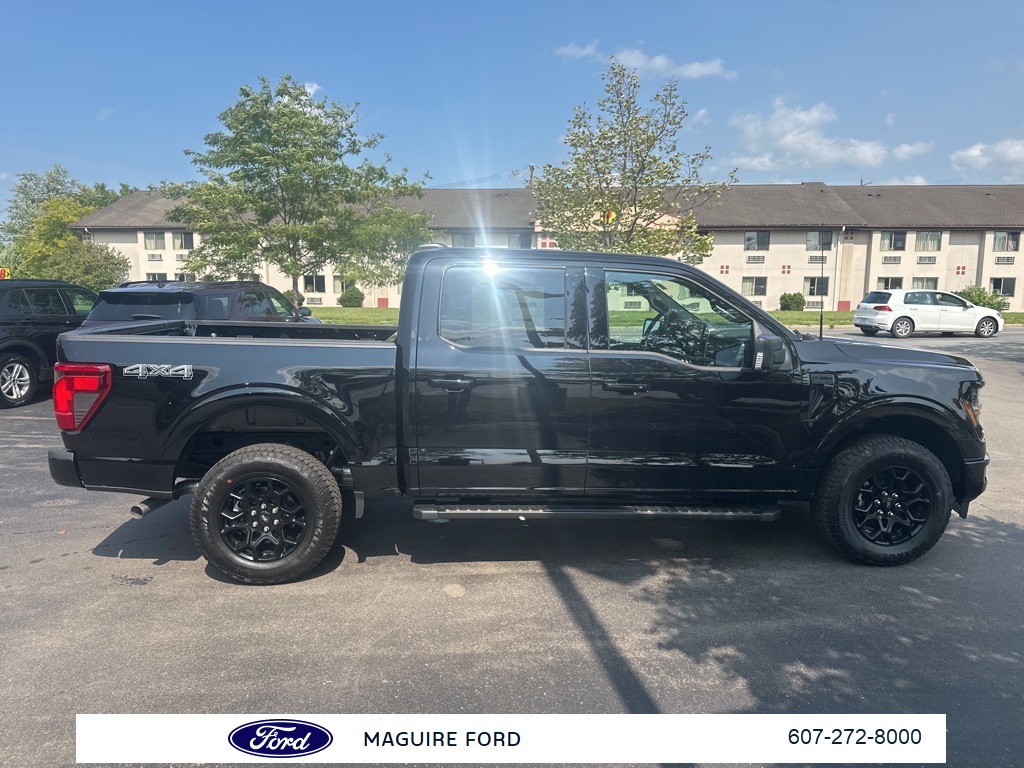 2025 Ford F-150 XLT photo 2