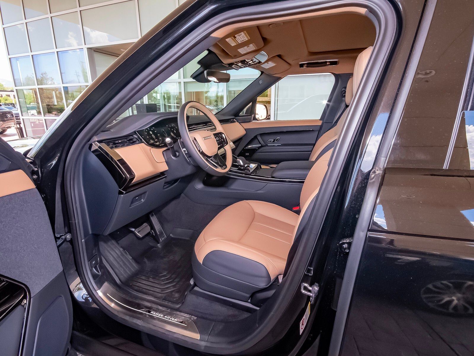 2025 Land Rover Range Rover Sport SE photo 33