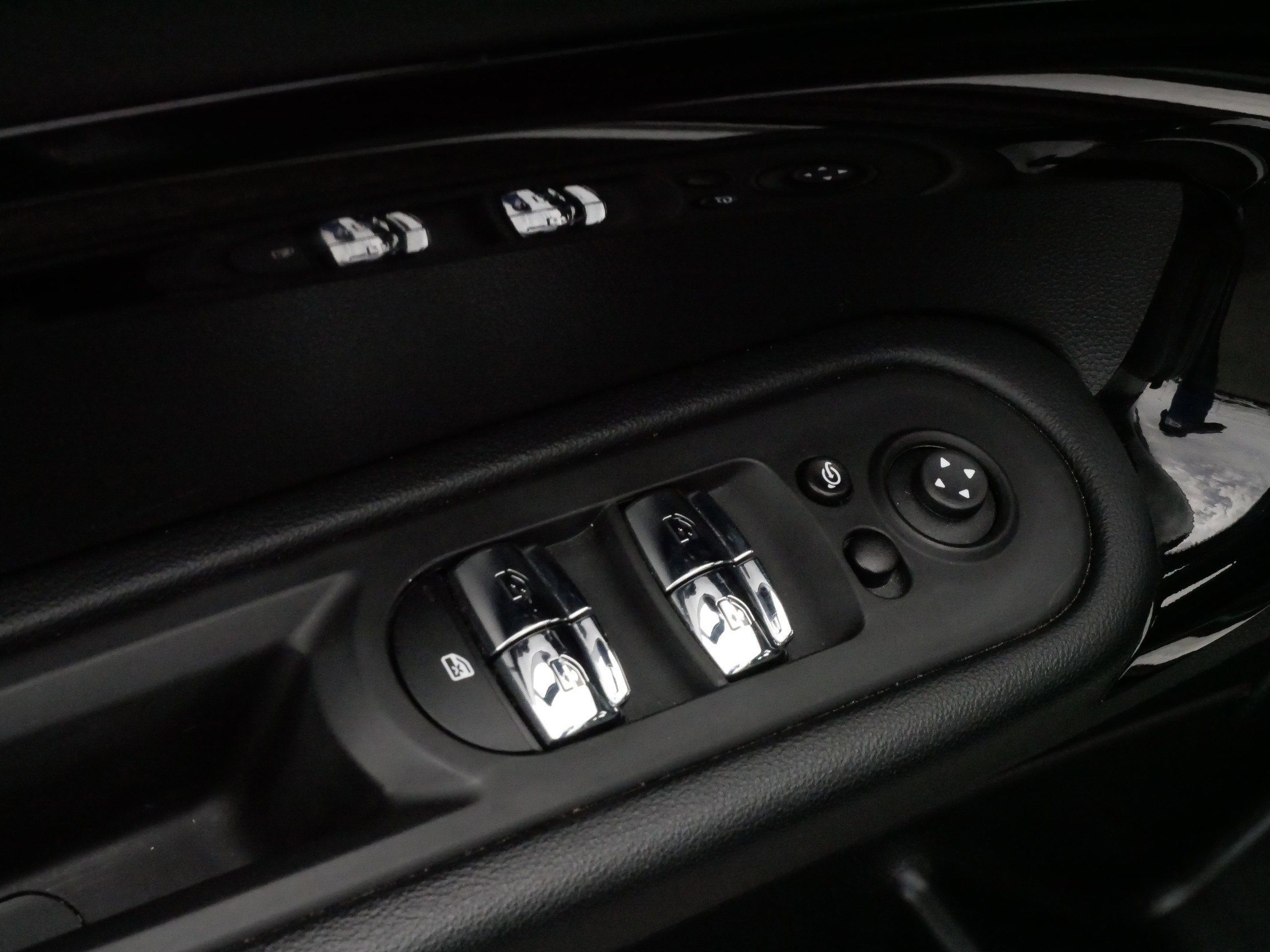 2024 Mini Countryman S ALL4 photo 19