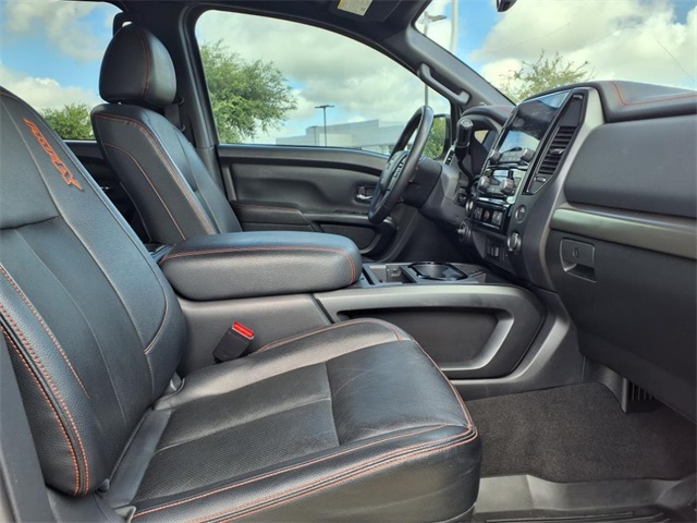 2023 Nissan Titan PRO-4X photo 7