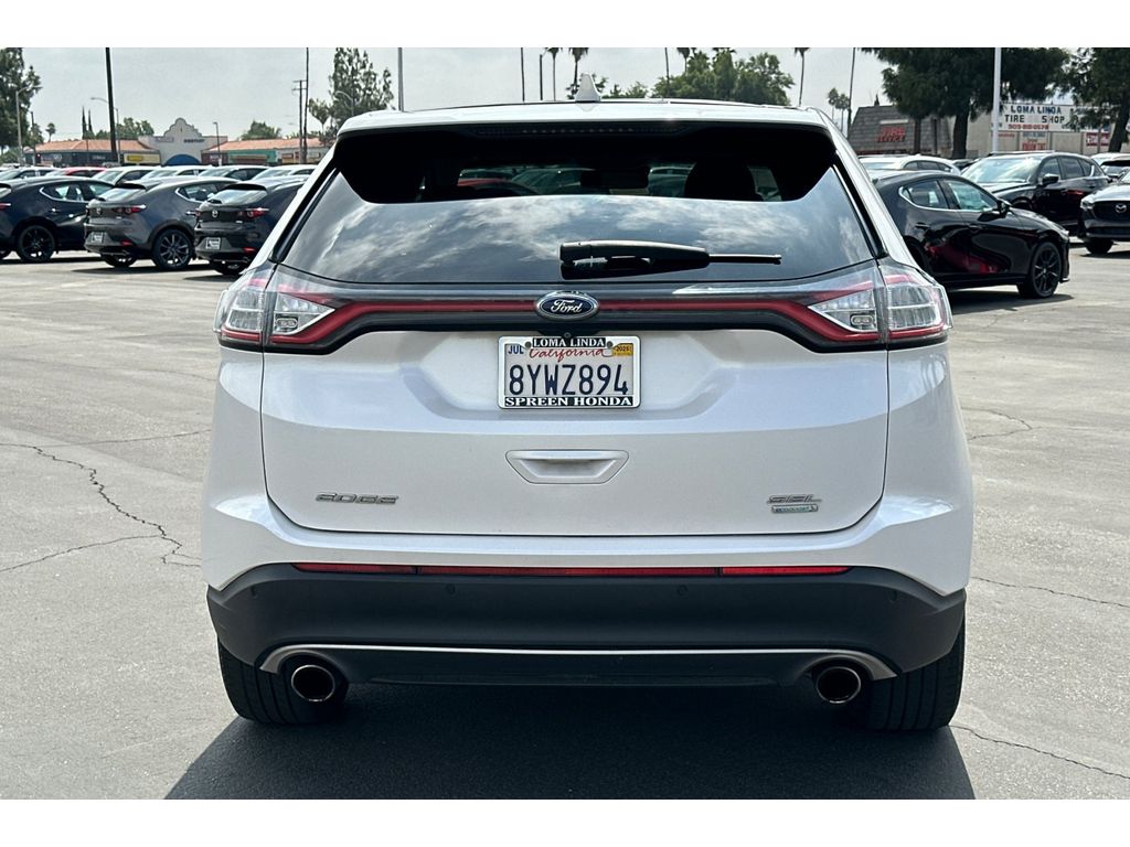 2018 Ford Edge SEL photo 4