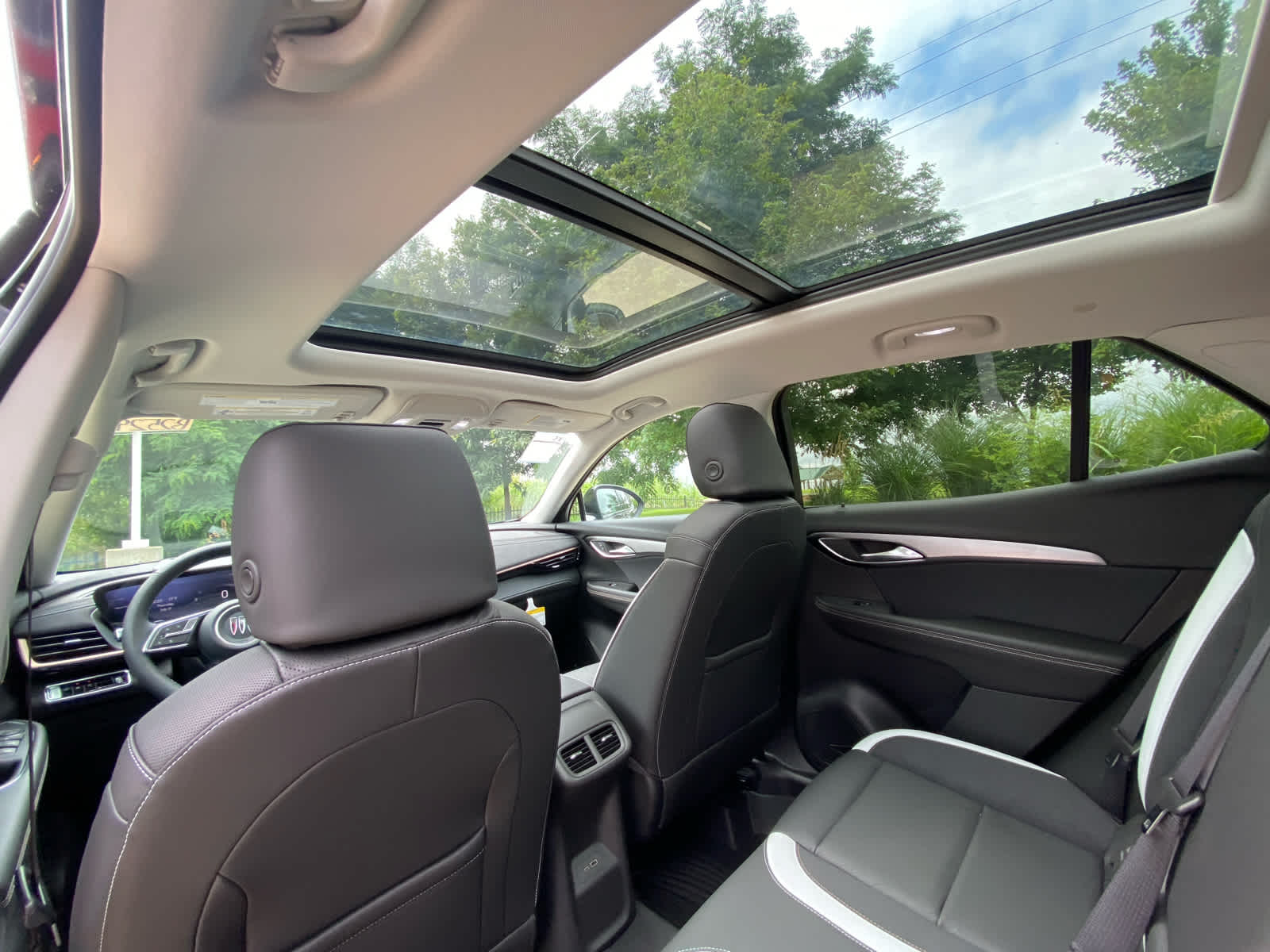 2025 Buick Envision Sport Touring photo 29