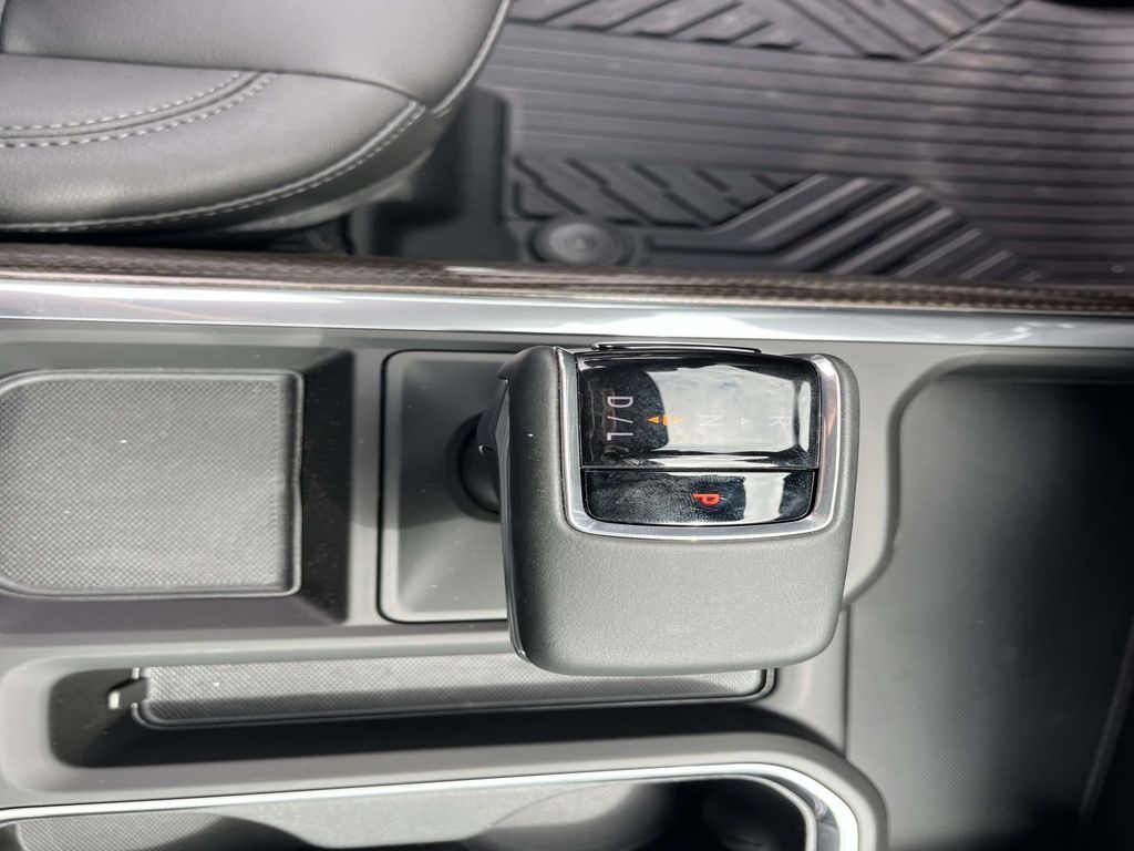 2026 Chevrolet Silverado 1500 RST photo 24