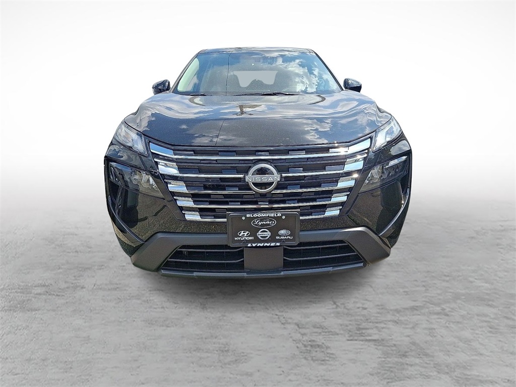 2026 Nissan Rogue SV photo 2