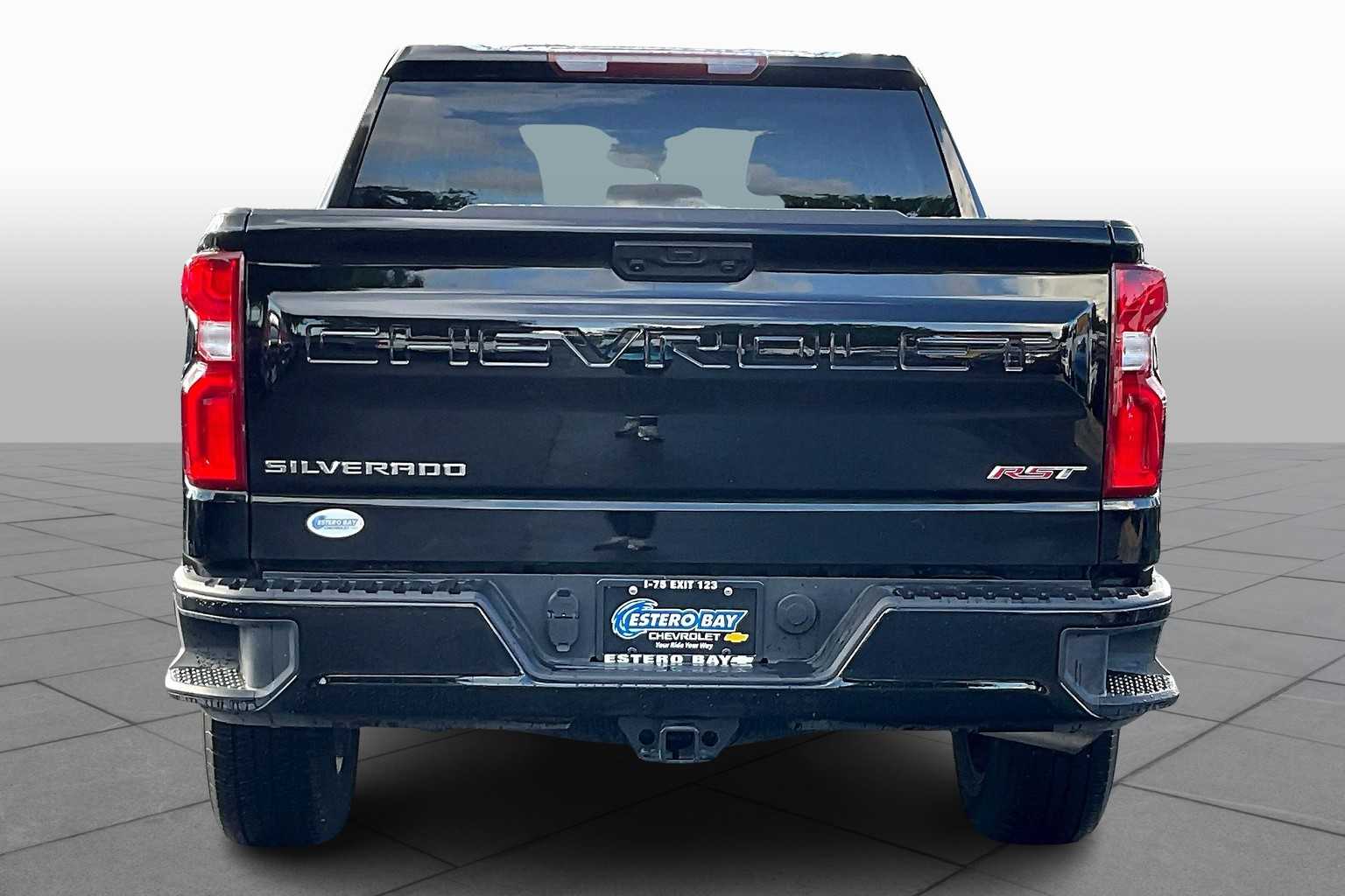 2024 Chevrolet Silverado 1500 RST photo 4