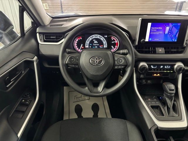 2023 Toyota RAV4 LE photo 14