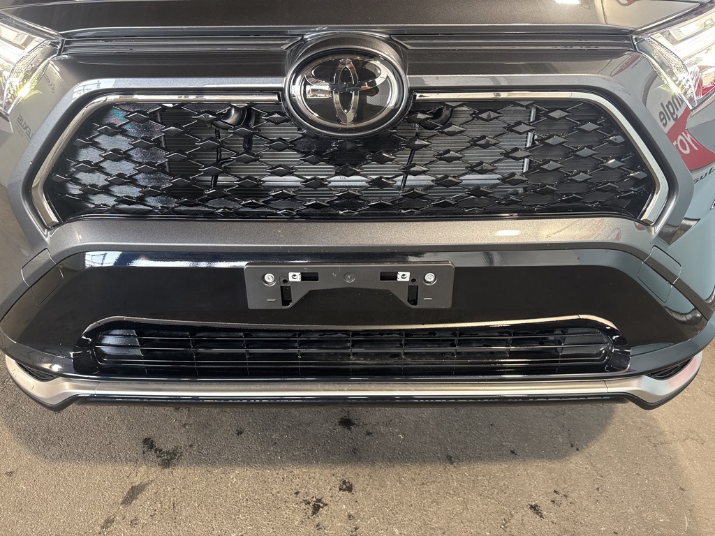 2025 Toyota RAV4 Hybrid XSE photo 12