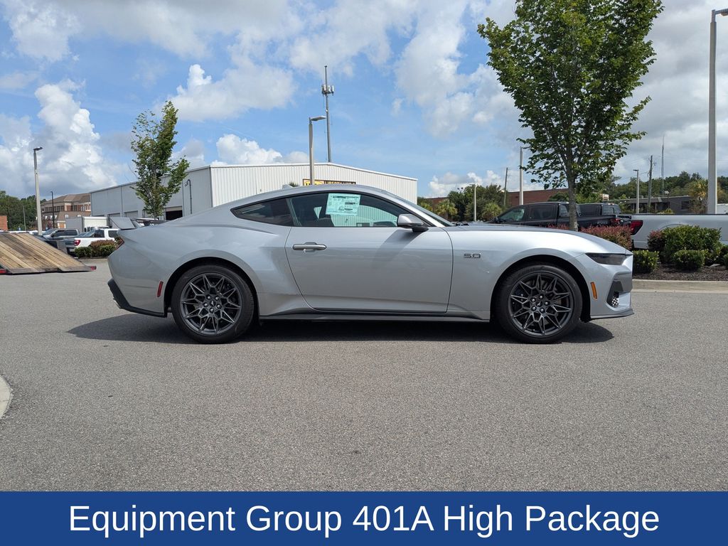 2025 Ford Mustang GT Premium photo 3