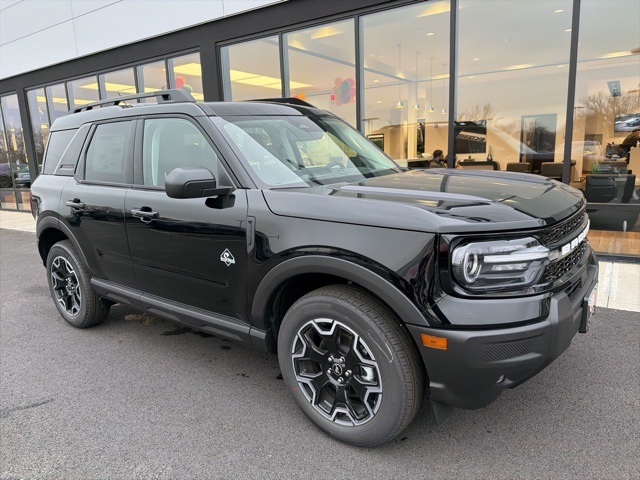 2025 Ford Bronco Sport Outer Banks's photo