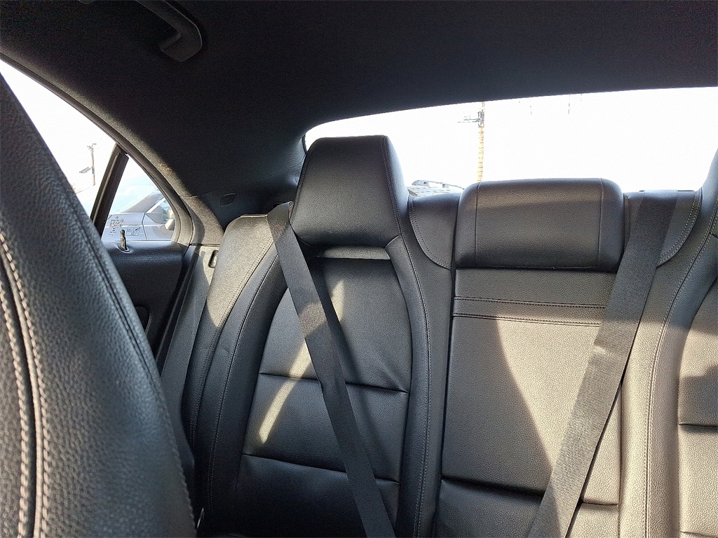 2019 Mercedes Benz CLA 250 photo 16