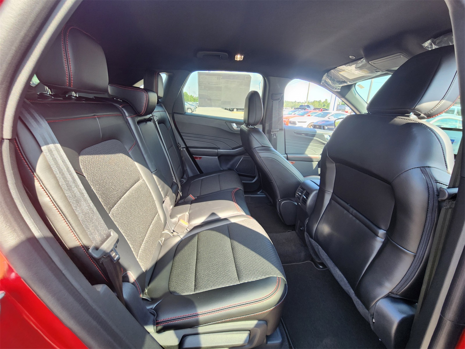 2025 Ford Escape ST-Line photo 11