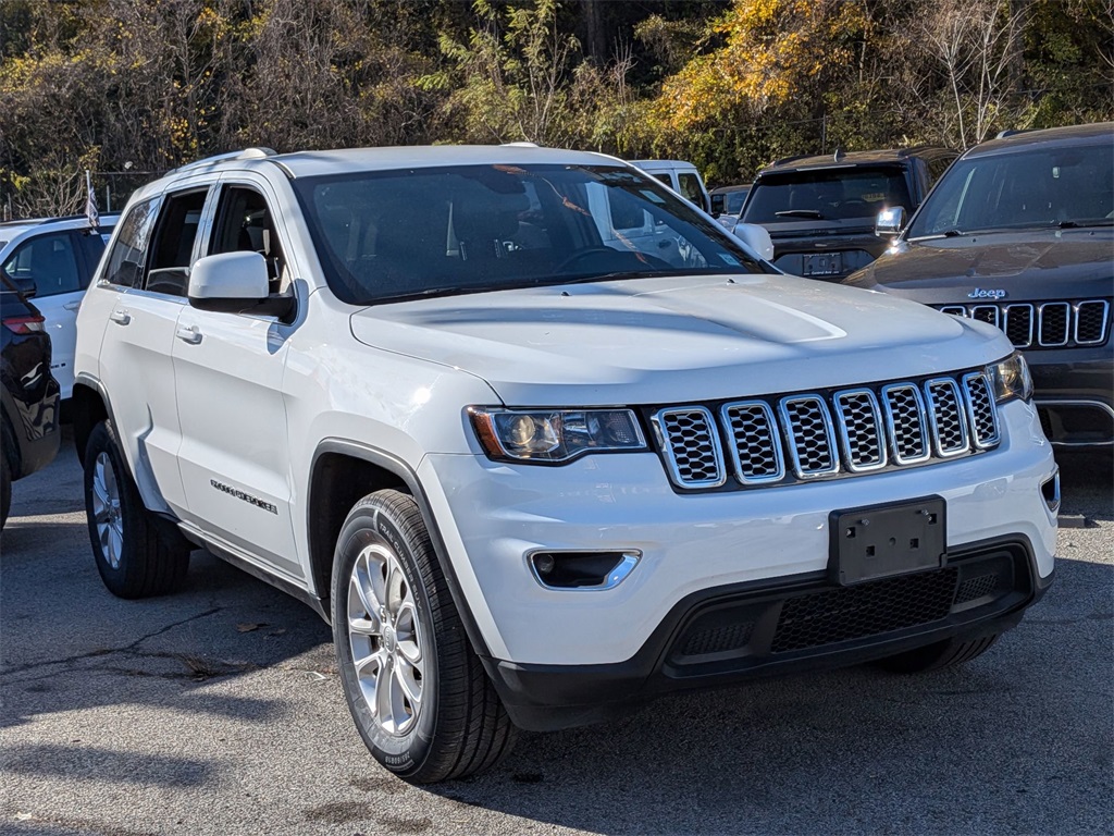 2021 Jeep Grand Cherokee Laredo E photo 2