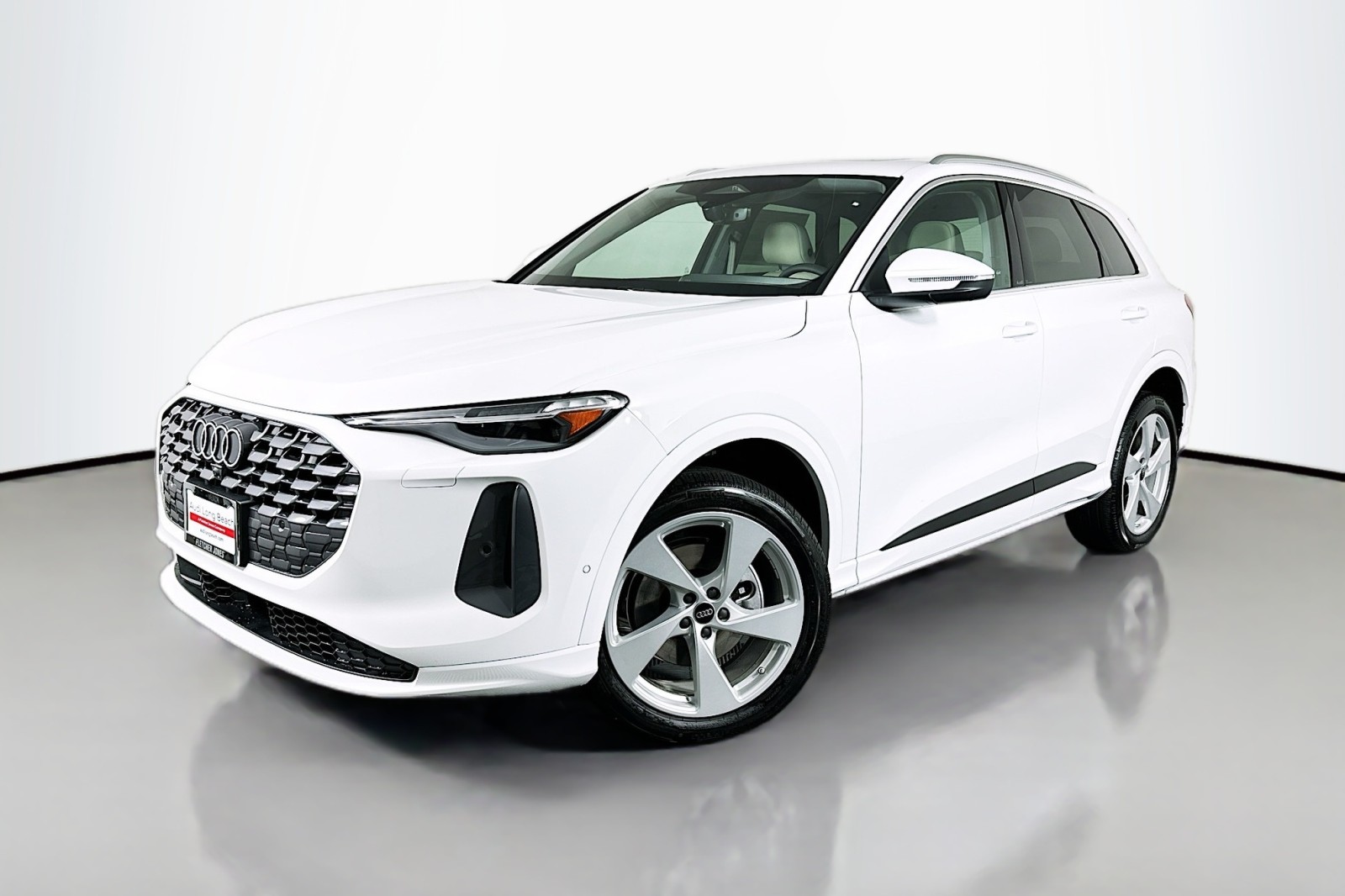 2025 Audi New Q5 Premium Plus's photo