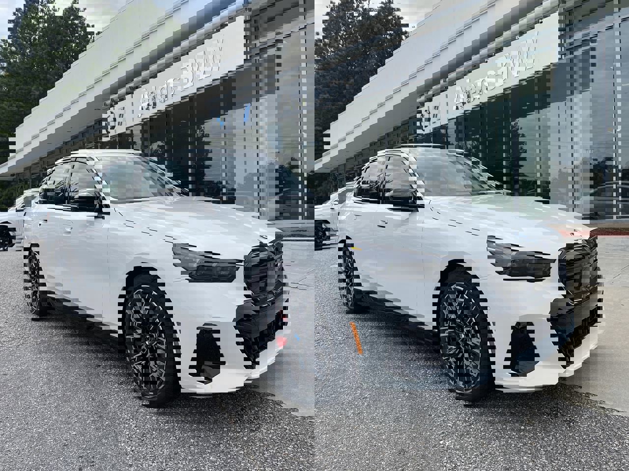 2025 BMW i5 M60's photo