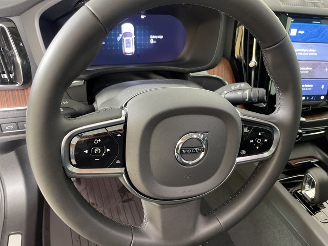 2024 Volvo XC60 photo 21