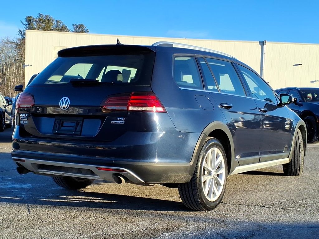 Used 2018 Volkswagen Golf Alltrack Alltrack SE with VIN 3VWH17AU2JM756564 for sale in Dover, NH