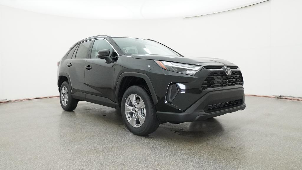 2025 Toyota RAV4 XLE photo 26